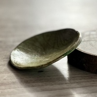 Schaaltje in klei, handgeverfd